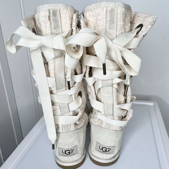 Ugg Heirloom Lace Up Tall Boots in Cream Size 6 #100693 - Picture 7 of 8